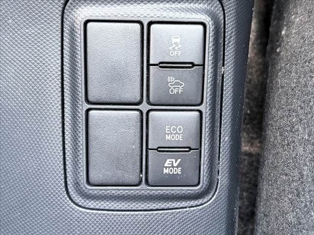 TOYOTA AQUA 2018 Image 31