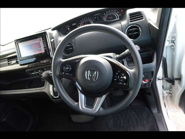 HONDA N BOX CUSTOM 2018 Image 31