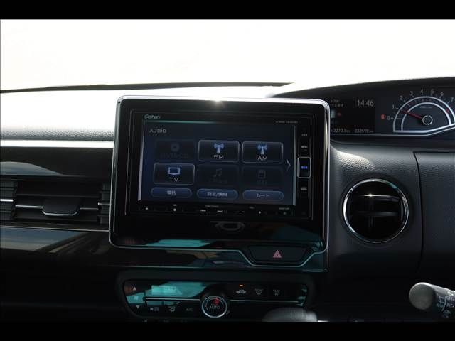 HONDA N BOX CUSTOM 2018 Image 31