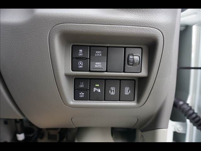 NISSAN NV100 CLIPPER 4WD 2026 Image 31