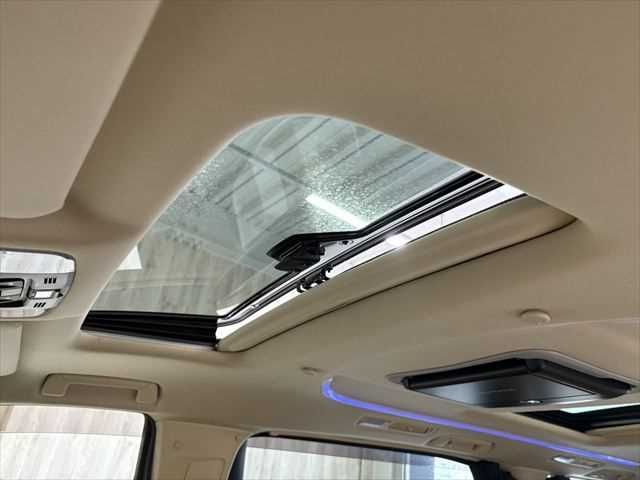 TOYOTA ALPHARD HYBRID 4WD 2018 Image 31