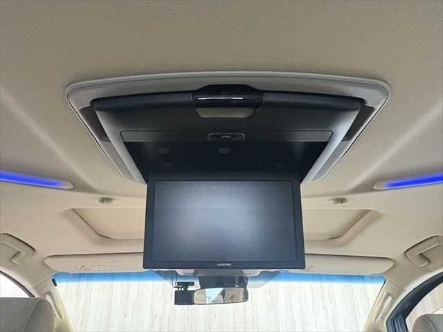 TOYOTA ALPHARD HYBRID 4WD 2018 Image 31