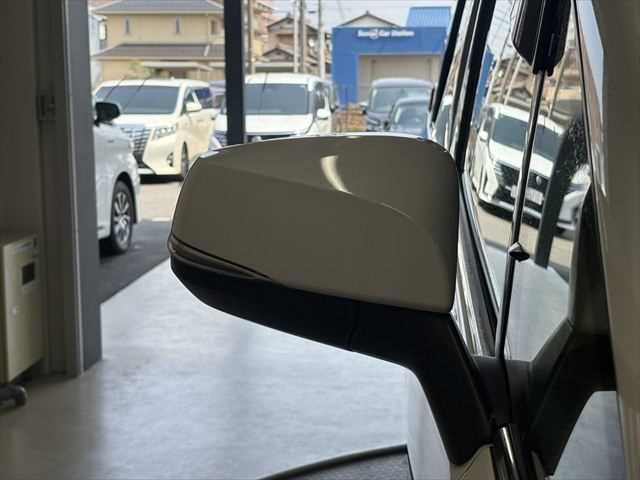 TOYOTA ALPHARD HYBRID 4WD 2018 Image 31