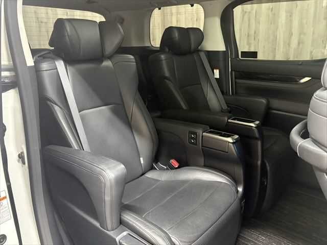 TOYOTA ALPHARD HYBRID 4WD 2016 Image 31