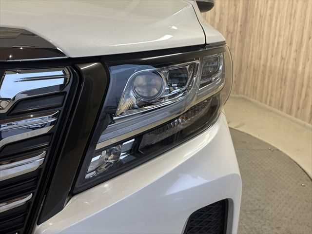 TOYOTA ALPHARD HYBRID 4WD 2016 Image 31