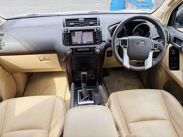 TOYOTA LANDCRUISER PRADO 2015 Image 31