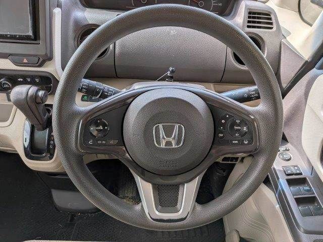 HONDA N BOX 2018 Image 31