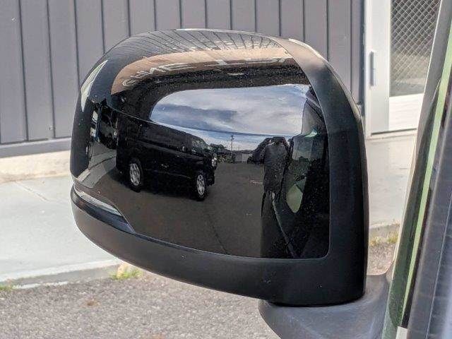 HONDA N BOX 2018 Image 31