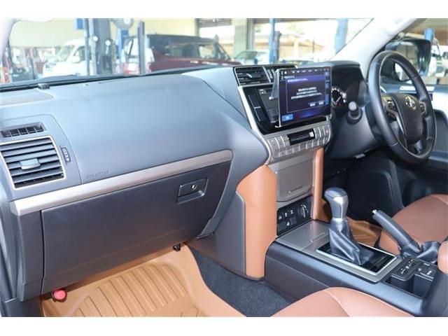 TOYOTA LANDCRUISER PRADO 2022 Image 31