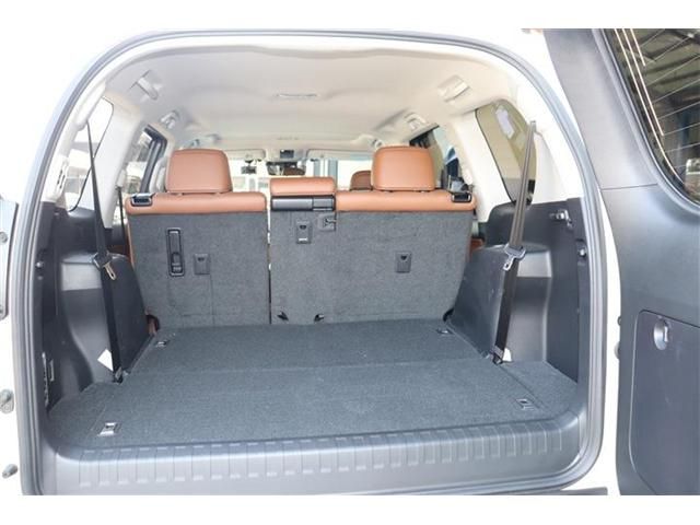 TOYOTA LANDCRUISER PRADO 2022 Image 31