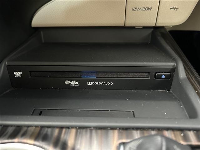 TOYOTA CAMRY HYBRID 2020 Image 31