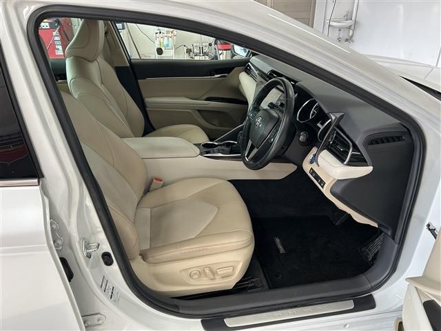 TOYOTA CAMRY HYBRID 2020 Image 31