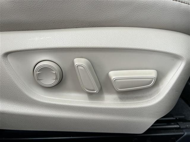 TOYOTA CAMRY HYBRID 2020 Image 31