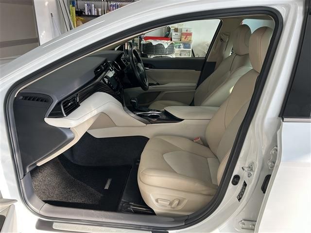 TOYOTA CAMRY HYBRID 2020 Image 31