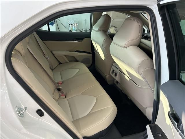 TOYOTA CAMRY HYBRID 2020 Image 31