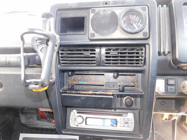 SUZUKI JIMNY VAN 4WD 1993 Image 31