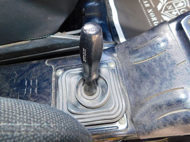 SUZUKI JIMNY VAN 4WD 1993 Image 31