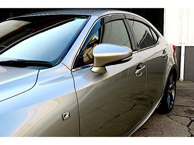 TOYOTA LEXUS IS300H 2018 Image 31