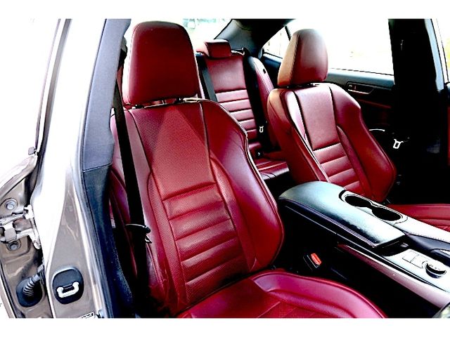 TOYOTA LEXUS IS300H 2018 Image 31