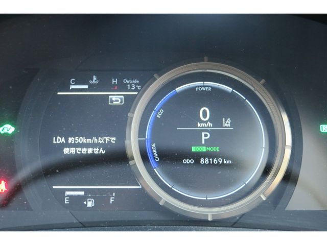 TOYOTA LEXUS IS300H 2018 Image 31