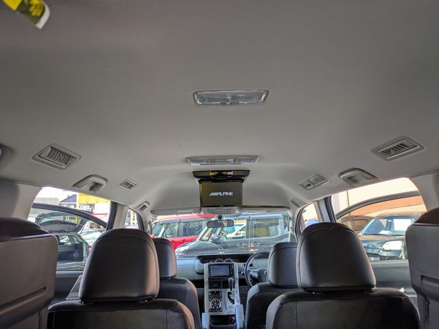 TOYOTA VOXY 2013 Image 31