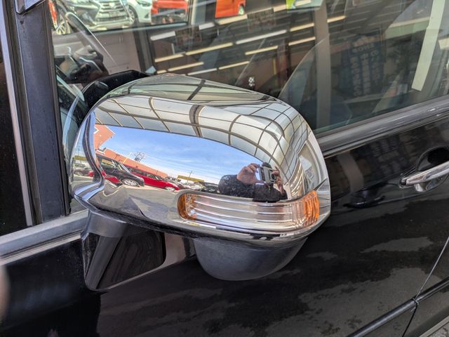 TOYOTA VOXY 2013 Image 31