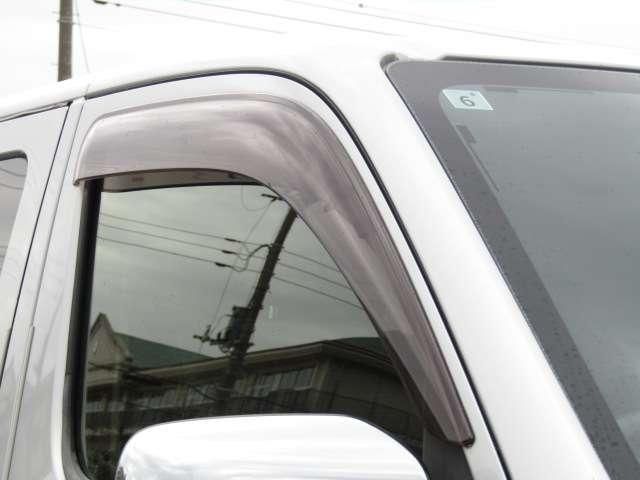 NISSAN NV350 CARAVAN 2017 Image 31