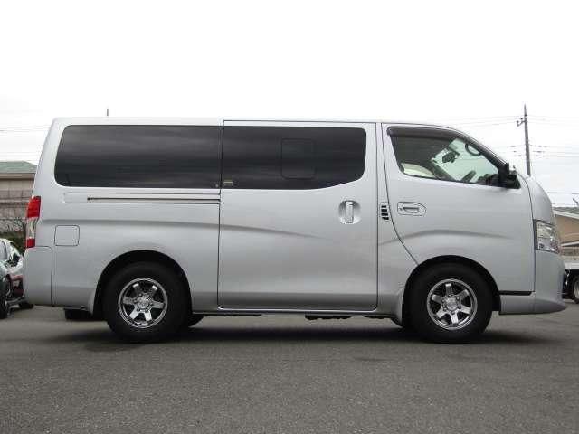 NISSAN NV350 CARAVAN 2017 Image 31