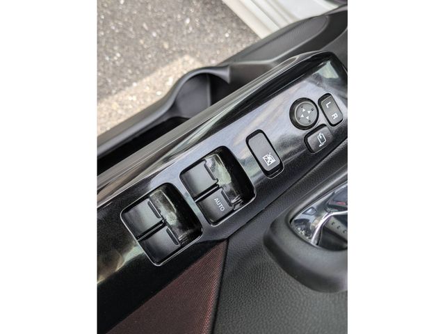 SUZUKI WAGON R STINGRAY 2018 Image 31