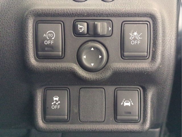 NISSAN NOTE 2017 Image 31