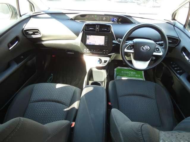 TOYOTA PRIUS 2017 Image 31