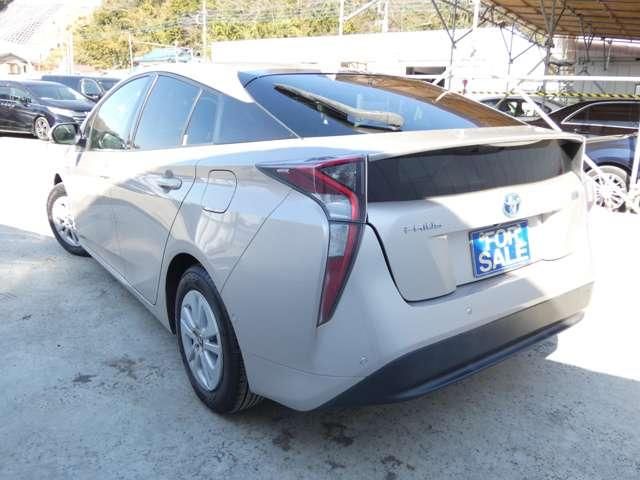 TOYOTA PRIUS 2017 Image 31