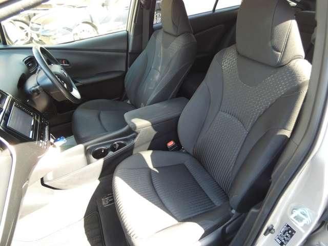 TOYOTA PRIUS 2017 Image 31