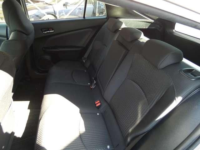 TOYOTA PRIUS 2017 Image 31