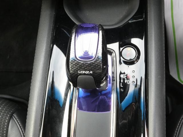 HONDA VEZEL HYBRID 2014 Image 31