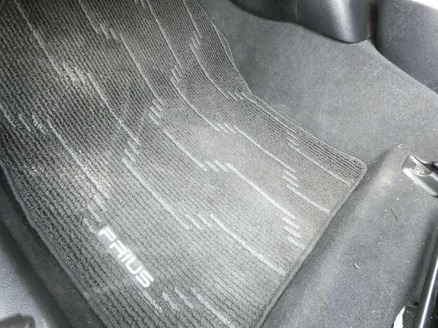 TOYOTA PRIUS 2016 Image 31