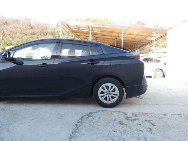 TOYOTA PRIUS 2016 Image 31