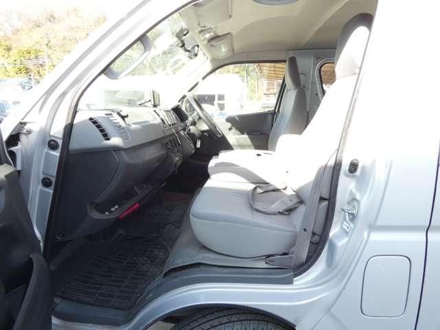 TOYOTA HIACE VAN 2WD 2005 Image 31