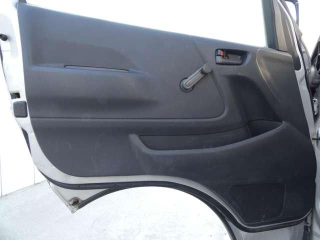 TOYOTA HIACE VAN 2WD 2005 Image 31