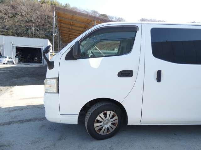 NISSAN NV350 CARAVAN 2015 Image 31