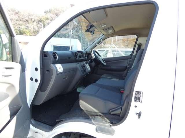 NISSAN NV350 CARAVAN 2015 Image 31