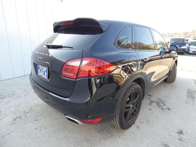 PORSCHE CAYENNE 2012 Image 31