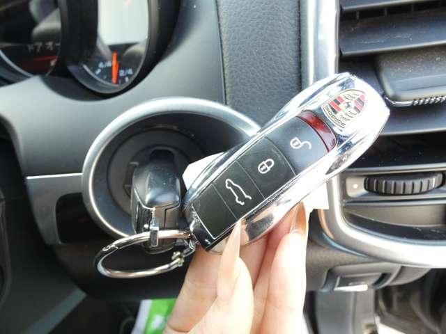 PORSCHE CAYENNE 2012 Image 31