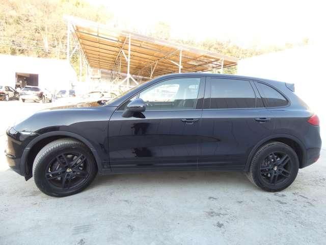 PORSCHE CAYENNE 2012 Image 31