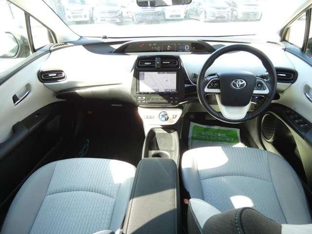 TOYOTA PRIUS 2015 Image 31