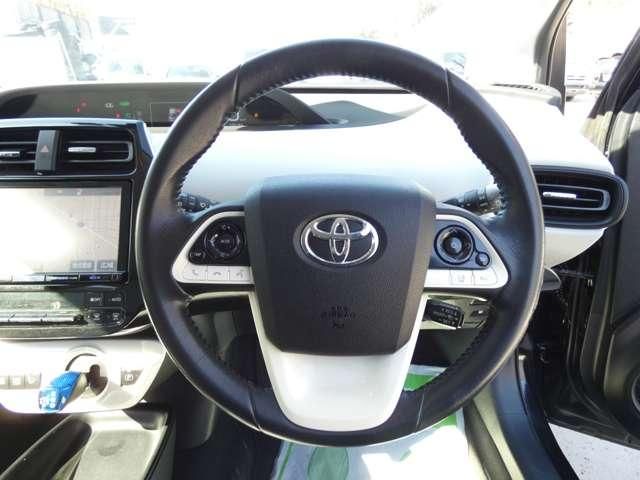 TOYOTA PRIUS 2015 Image 31