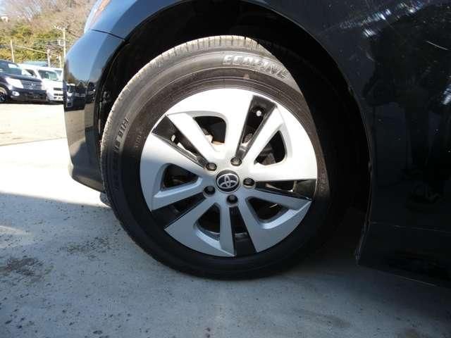 TOYOTA PRIUS 2015 Image 31