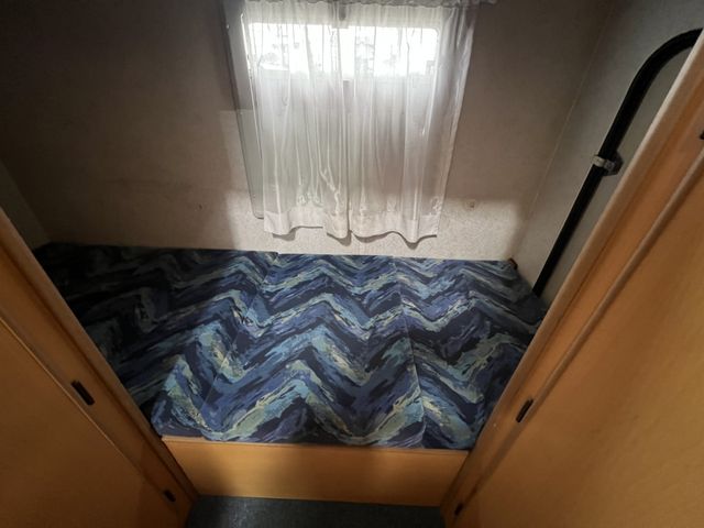 TOYOTA CAMROAD 2004 Image 31