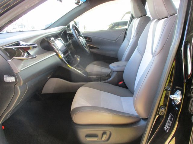 TOYOTA HARRIER 2WD 2017 Image 31