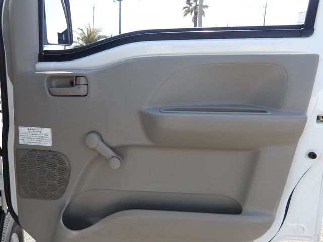 NISSAN NV100 CLIPPER 2019 Image 31